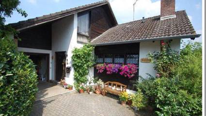 Ferienwohnung für 4 Personen, mit Terrasse und Garten, mit Haustier in Rengsdorf-Waldbreitbach