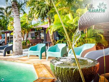 Location de vacances pour 7 personnes, avec sauna et jardin ainsi que jacuzzi et piscine dans Les Lianes