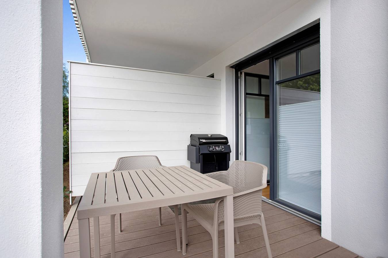 Ganze Wohnung, Ferienwohnung 'Design Ferienwohnung Am Chiemsee' mit privater Terrasse, privatem Garten und Wlan in Breitbrunn am Chiemsee, Chiemsee