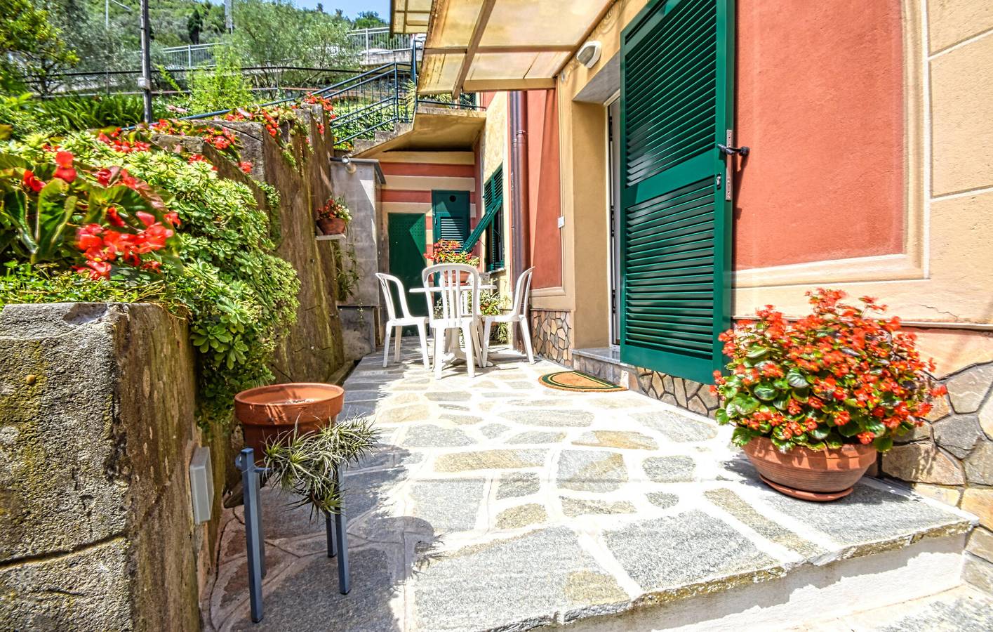 Appartamento intero, Appartamento sulla spiaggia con parcheggio e WiFi in Recco, Riviera di Levante