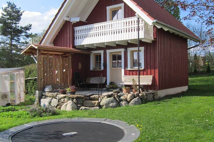 Ferienhaus für 5 Personen, mit Garten und Balkon