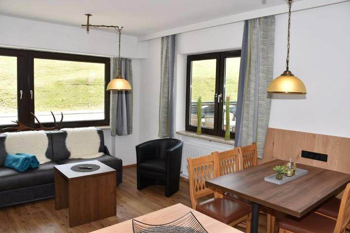 Ferienwohnung für 7 Personen, mit Balkon und Terrasse sowie Ausblick in Riezlern - 4