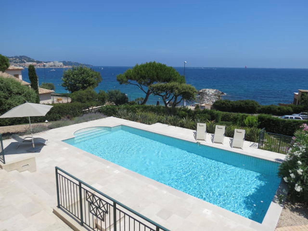 Villa 5 pièces et appart. 2 pièces clim., piscine privée, pour 10-12 pers., vue mer in Sainte-Maxime, Côte méditerranéenne (France)