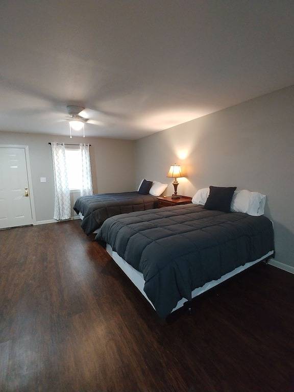 Ganze Wohnung, Apartment 2- 2760 Carters Ferry Road Milam Texas. Free Ice !!! in Toledo Bend Reservoir