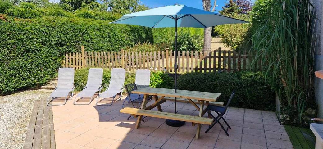 Location de vacances pour 8 personnes, avec Terrasse ainsi que Jardin et Vue dans Saint-Léonard (Pas-de-Calais)
