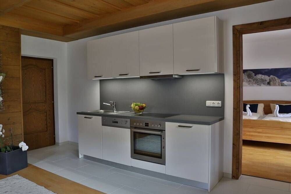 Ganze Wohnung, Rustikales Appartement in den Dolomiten in Villgratner Berge, Abfaltersbach