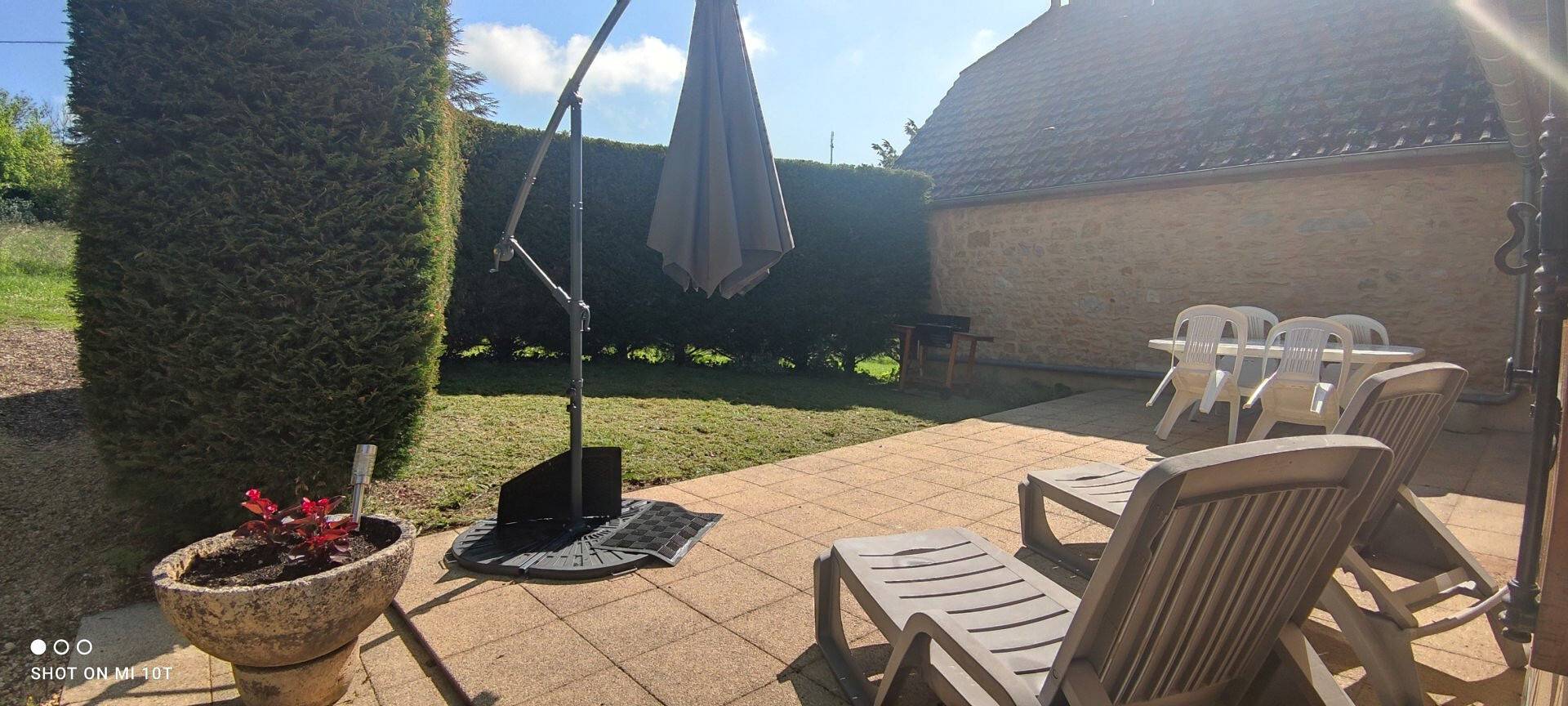 Maison de Vacances 'Écrin de Verdure' avec Terrasse Privée, Jardin Partagé et Wi-Fi in Sarlat-la-Canéda, Périgord Noir