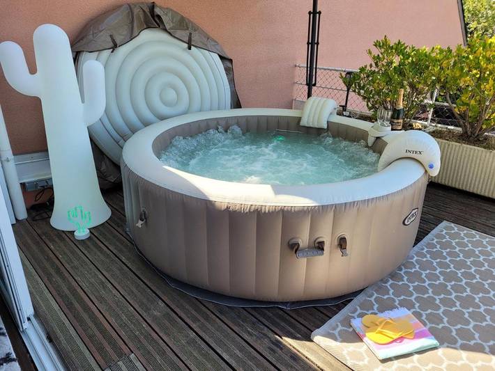 Gîte pour 6 personnes, avec balcon et jacuzzi à Donville-les-Bains - 3