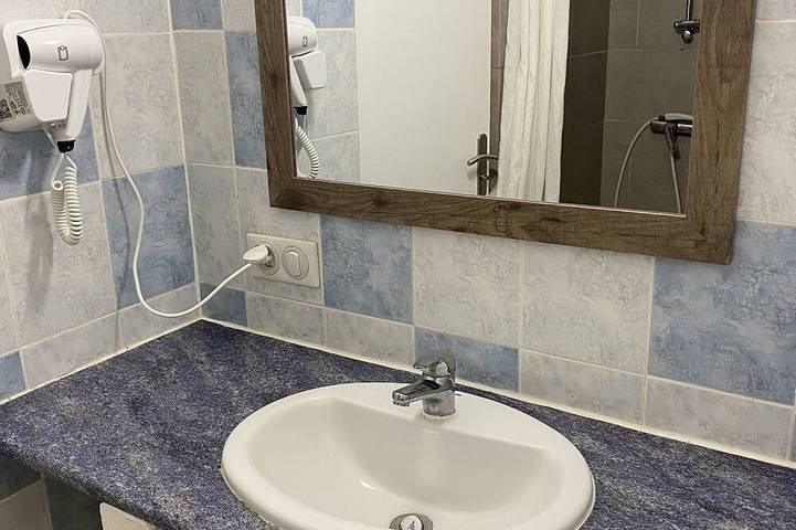 Apartamento entero, N°2-Apartamento-Baño privado con ducha-Vista al Mar in Favone, Sari-Solenzara