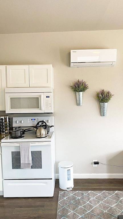 Cozy Downtown San Antonio Tiny Home in San Antonio, Bexar County