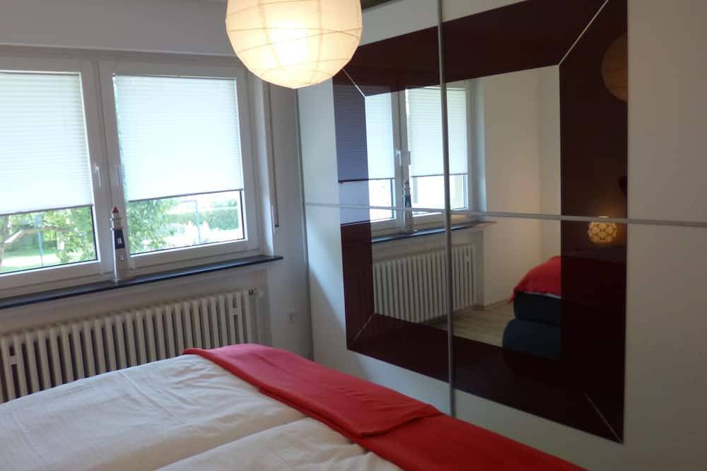 Entire apartment, Kassel City Style Comfort--1-6 persons--2-bathrooms-*Cafe in 300 meters distance* in Niestetal, Hessisches Bergland