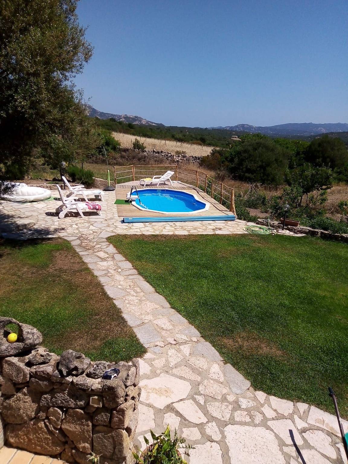 Appartamento intero, Appartamento "2 in Villa in Campagna" con vista sulle montagne e piscina in comune in Olbia, Gallura