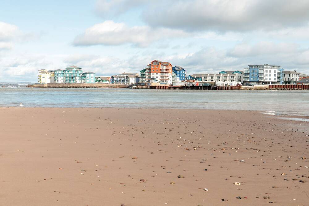 Sea Point, family friendly, luxury holiday cottage in Exmouth in Exmouth, Devon