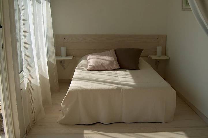 Gîte pour 2 personnes, avec piscine ainsi que jardin et terrasse à Cucuron - 4