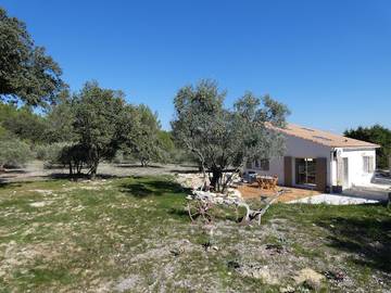 Gîte pour 4 personnes, avec jardin et terrasse à Sérignan-du-Comtat