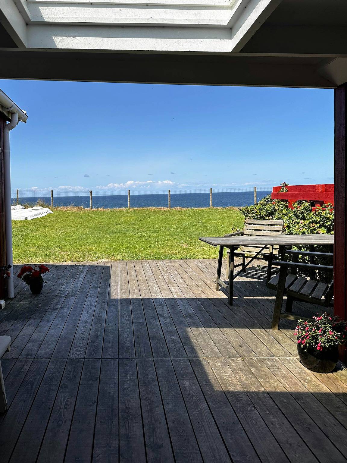 Holzhaus mit Panoramablick auf das Kattegat in Hundested, Kattegat Küste