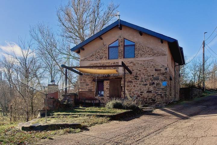 Casa rural para 10 personas, con jardín en Villagatón
