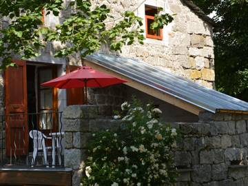 Gîte pour 6 personnes, avec jardin, animaux acceptés à Tence