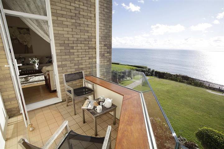 Holiday rental for 4 people, with balcony in Mumbles