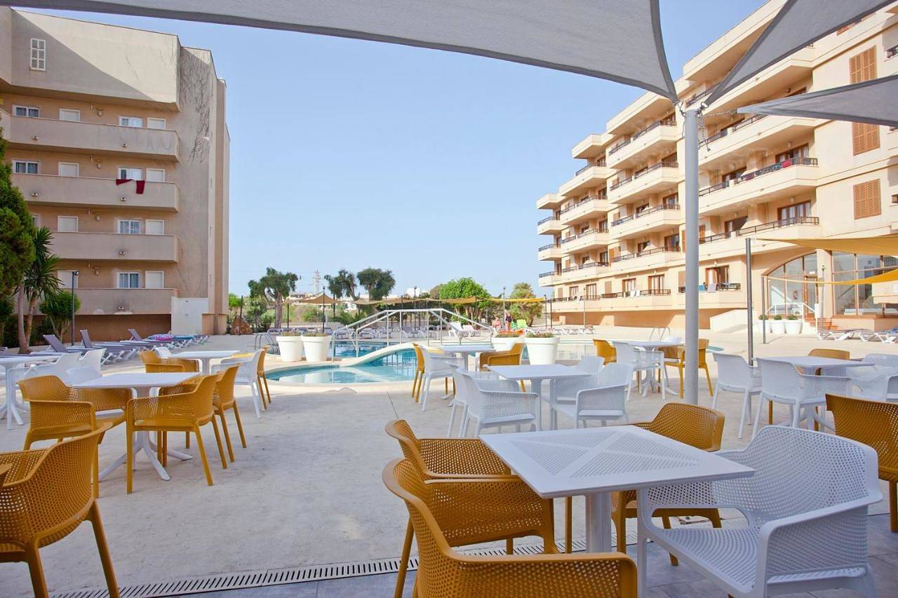 Hotel y Apartamentos Playa Mar in S'illot, Sant Llorenç des Cardassar