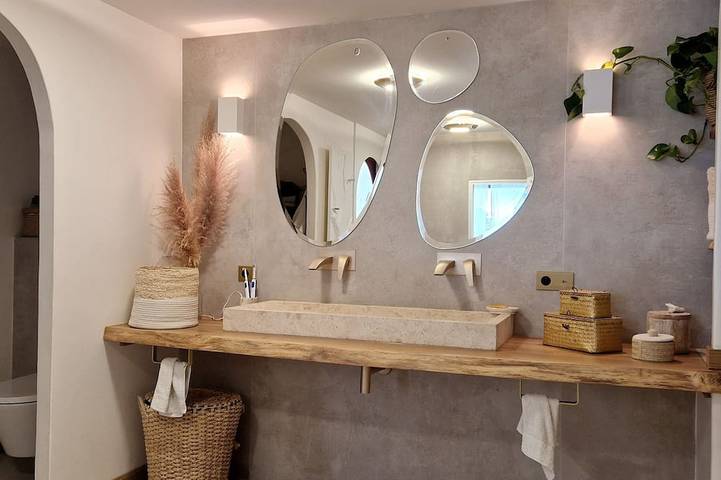 Location de vacances pour 13 personnes, avec jardin à Charnay - 3