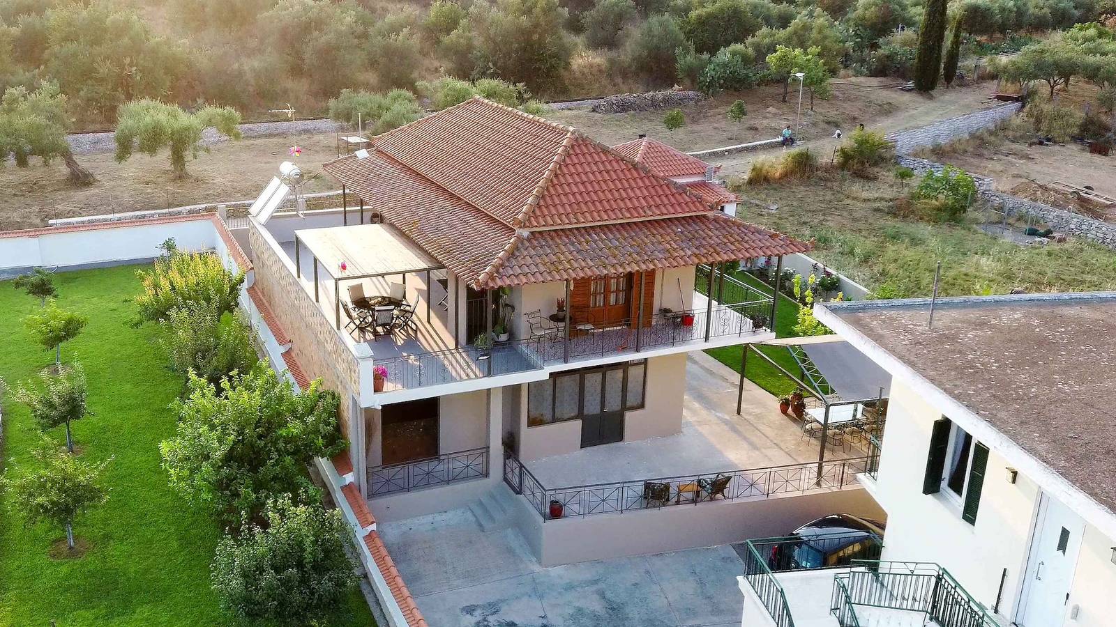 Ganze Wohnung, Ferienwohnung für 4 Personen mit Balkon/Terrasse in Messenien