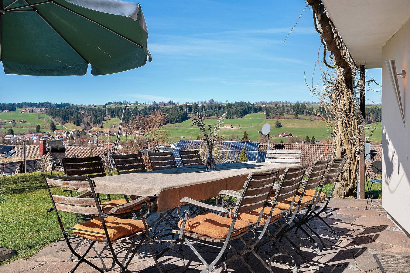 Ganze Wohnung, Ferienwohnung 'Freiraum' mit Bergblick, privater Terrasse und Wlan in Weiler-Simmerberg, Bayerisch Schwaben