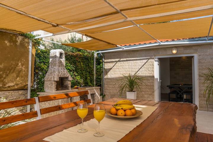 Ferienhaus für 11 Personen, mit Terrasse und Pool sowie Garten in Pula - 4