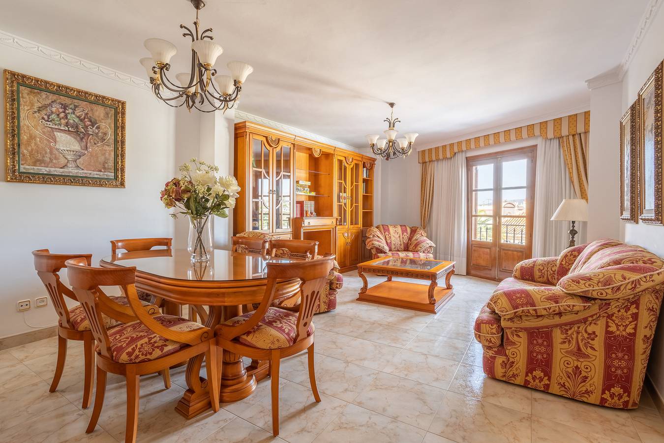 Hel lägenhet, Lägenhet för 6 Personer med bubbelpool in Nerja Centre, Nerja