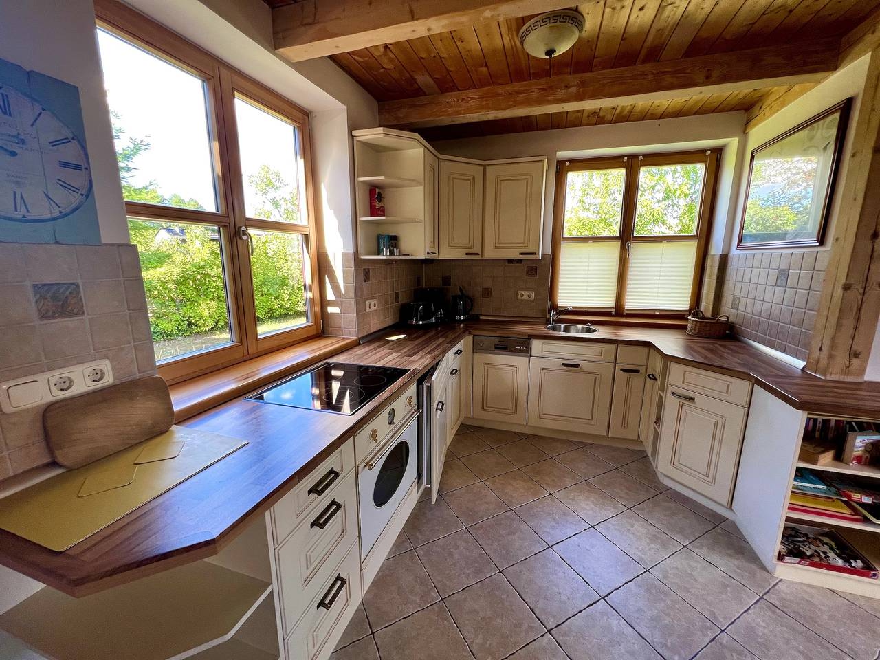 Casa de vacaciones familiar con terraza privada, jardín compartido y balcón in Godendorf, Mecklenburg-Strelitz