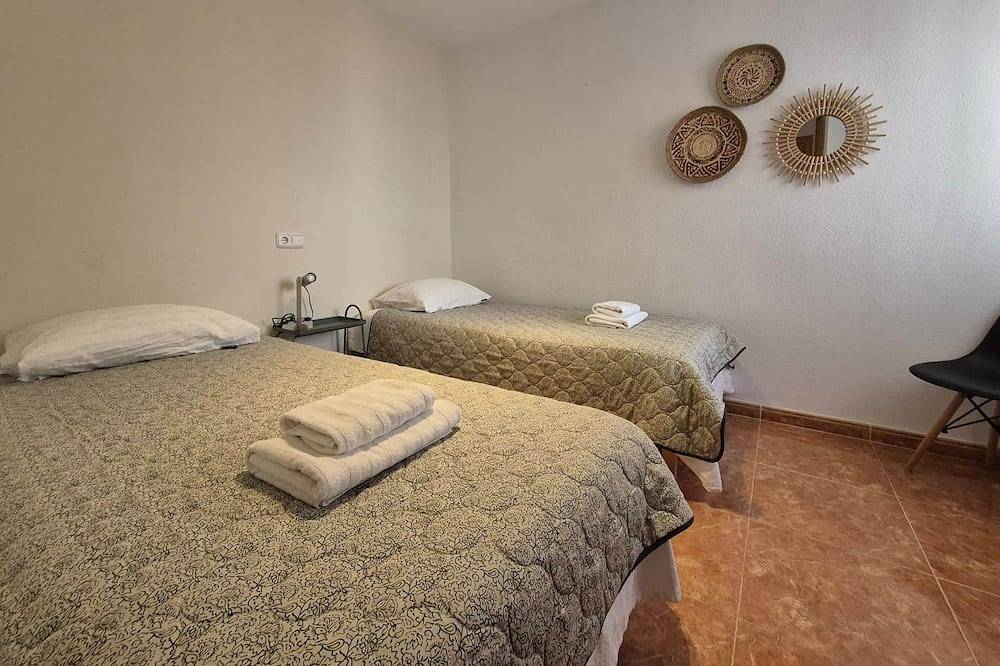 Casa Cuenca Sol by Comfort Club, Casa Cuenca 2 bedroom Clean&Cozy large Terrace in Los Arenales del Sol, Elche