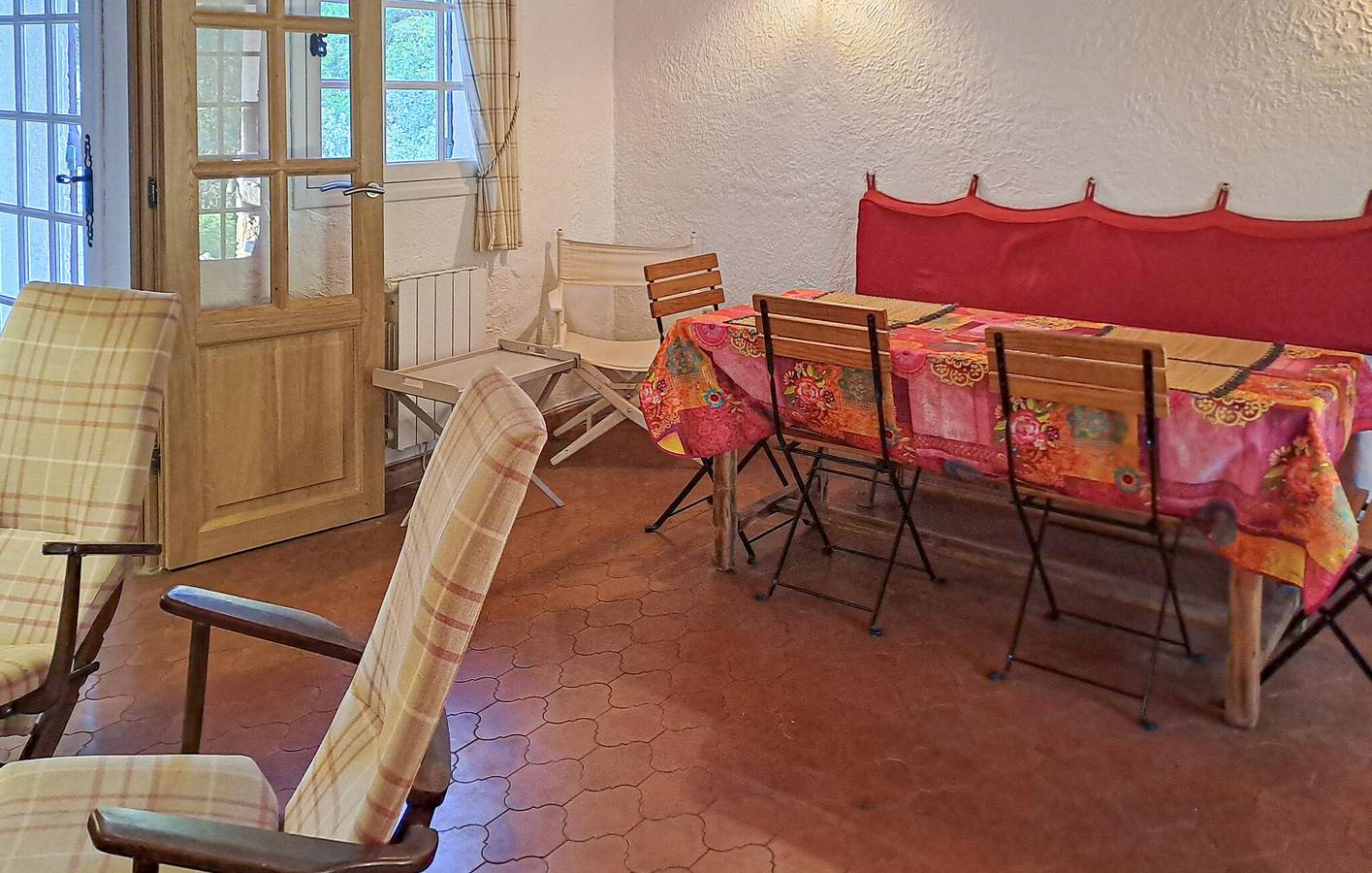 Cosy Apartment: Parking, TV, Heating, Kitchen, River 2km in Roquebrune-sur-Argens, Mediterranean Coast (France)