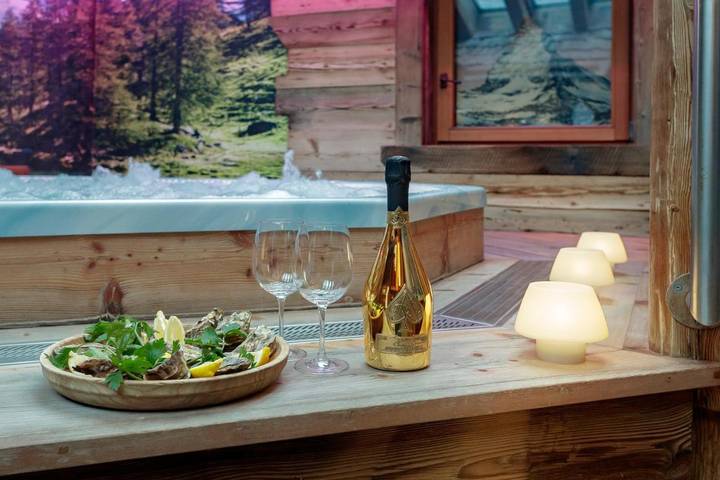 B&b per 14 persone, con Balcone e Idromassaggio nonché Terrazza e Sauna a Cervinia