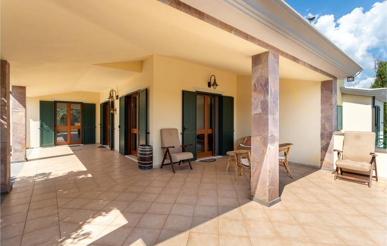 Location de vacances pour 9 personnes, avec piscine et terrasse à Bosa - 2