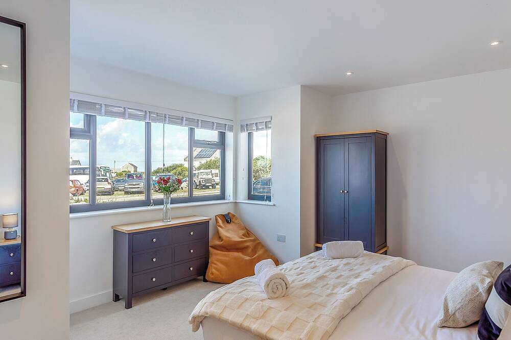 Sea Skapya in Kynance Cove, Cornwall