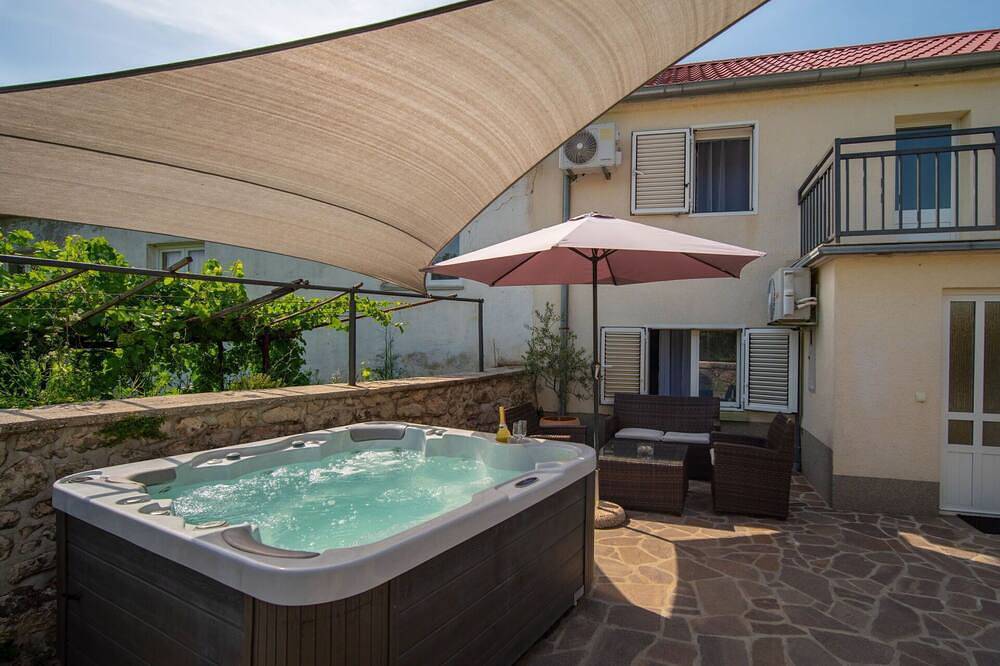 Casa vacanza a Kvarn a partire da 121€ a notte