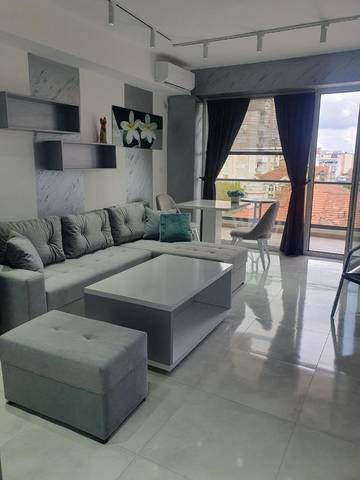 Gîte pour 2 personnes, avec terrasse et vue, animaux acceptés à Skopje