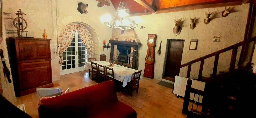 Location de vacances pour 6 personnes, avec jardin à Bonnes - 2