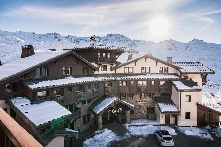 Appart’hôtel pour 8 personnes, avec Balcon et Terrasse ainsi que Jacuzzi et Piscine