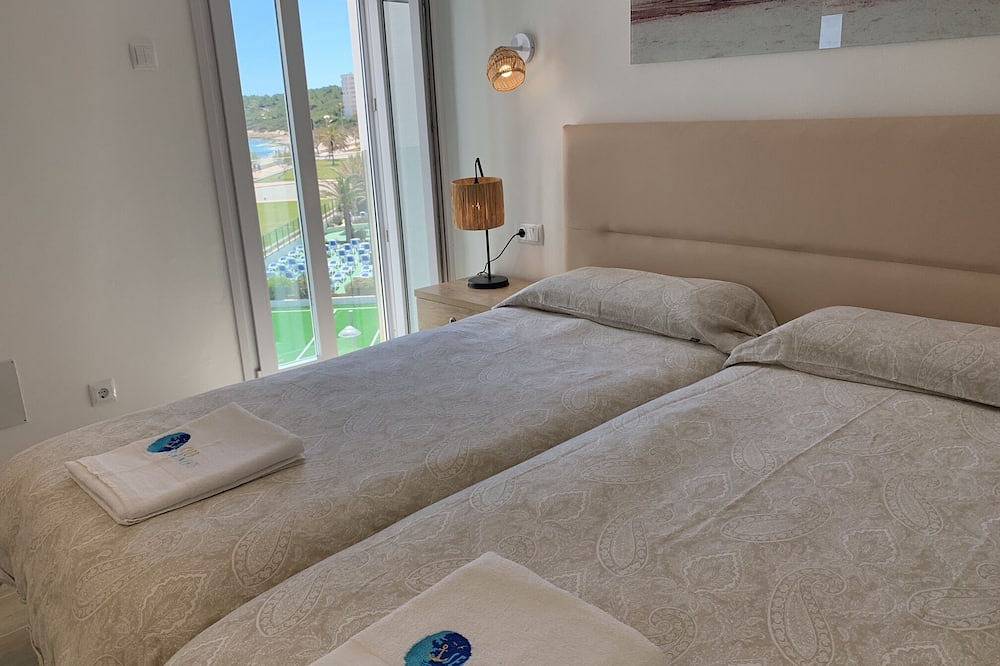 New Beach Front Apartment (Desinfected) Discounts in Cala Millor, Sant Llorenç des Cardassar