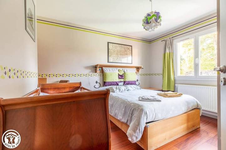 Location de vacances pour 8 personnes, avec balcon et jardin à Saint-Genès-Champanelle - 3