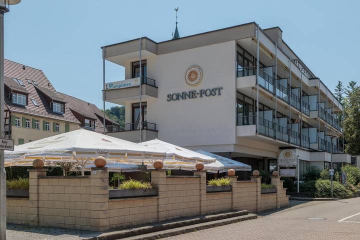 Hotel, mit Balkon und Terrasse sowie Garten in Murrhardt
