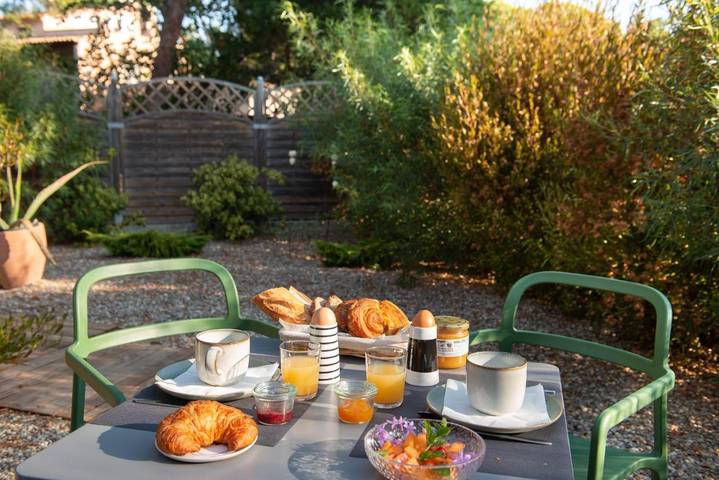 Location de vacances pour 2 personnes, avec terrasse dans Plage de la Baumette - 4