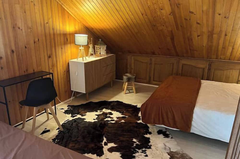 Quiet duplex with mountain views in Gréolières les Neiges, Gréolières