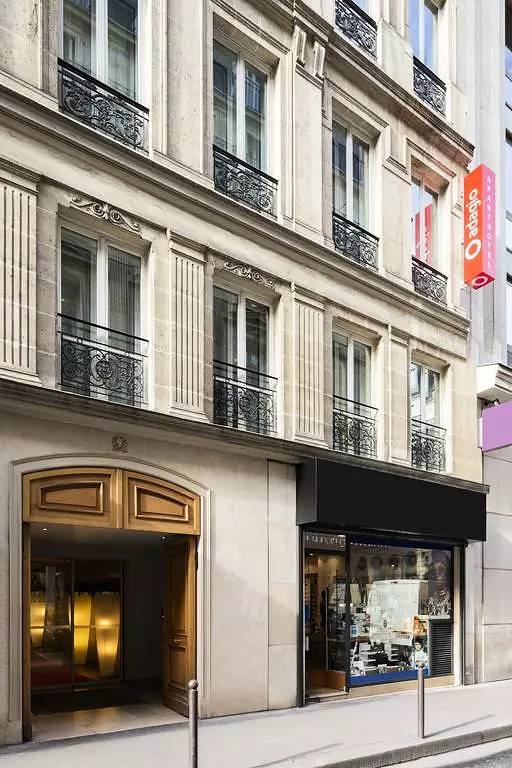 Gîte pour 4 personnes, animaux acceptés dans Theatre Edouard Vii Paris