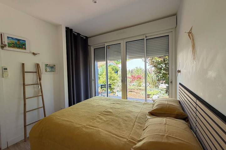 Gîte pour 2 personnes, avec terrasse et jardin à Le Taillan-Médoc - 4