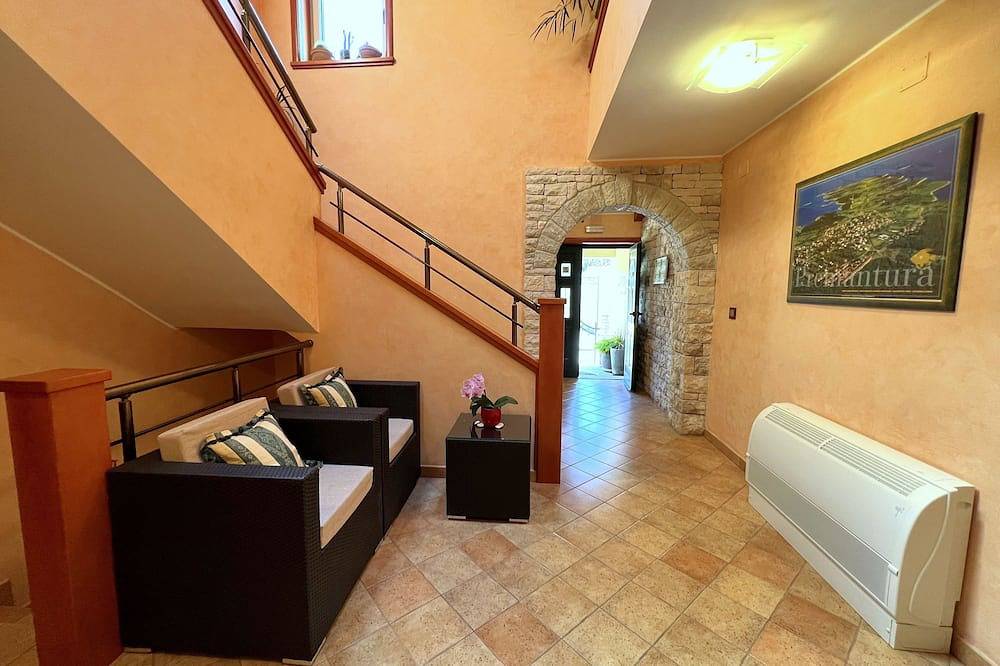 Cały apartament, Apartamenty Luciana, (15949), Premantura, Riwiera Pula, Chorwacja in Premantura, Południowe Wybrzeże Istrii