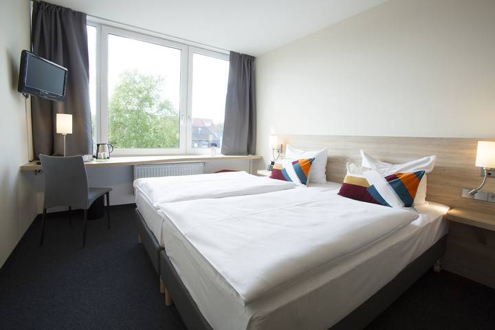 Atlantic Hotel am Flötenkiel - Doppelzimmer Standard / auch als Zimmer zur Alleinbenutzung möglich in Lehe (Bremerhaven), Bremerhaven