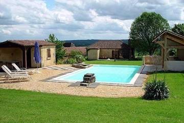Gîte pour 6 personnes, avec terrasse et jardin à Daglan