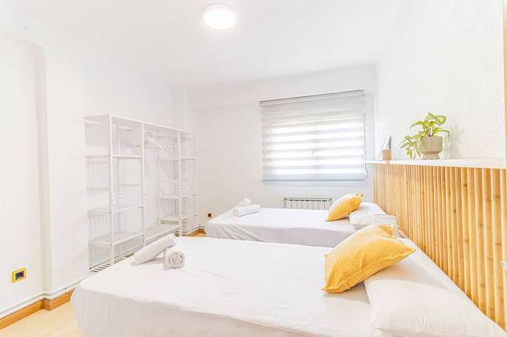 Appartement entier, Your Ideal Base to explore Zaragoza`s delights in Saragosse, Province de Saragosse